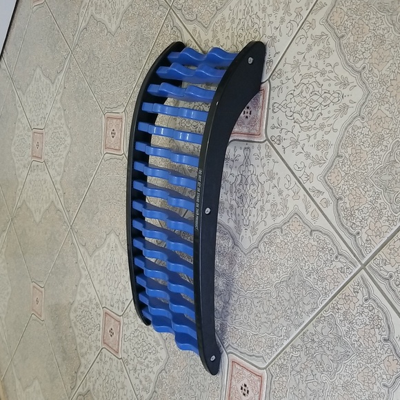 Back Pain Reliever from Hammacher Schlemmer - Picture 3 of 6